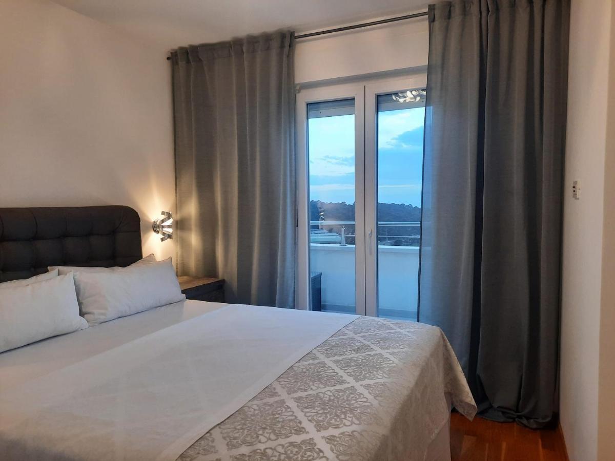 Apartment Anny De Luxe With Sea View Makarska Dış mekan fotoğraf